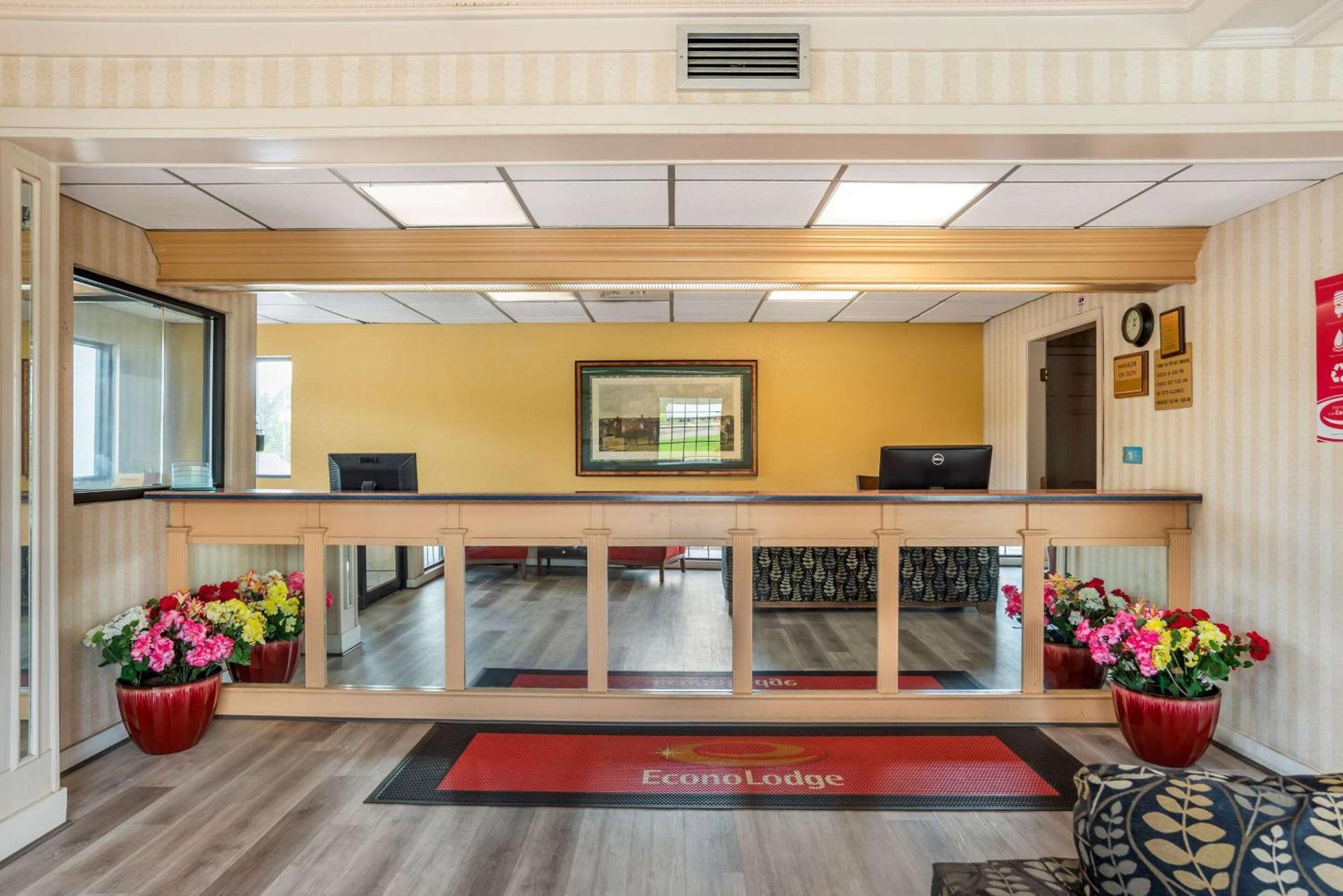 Econo Lodge Inn & Suites Philadelphia Eksteriør billede