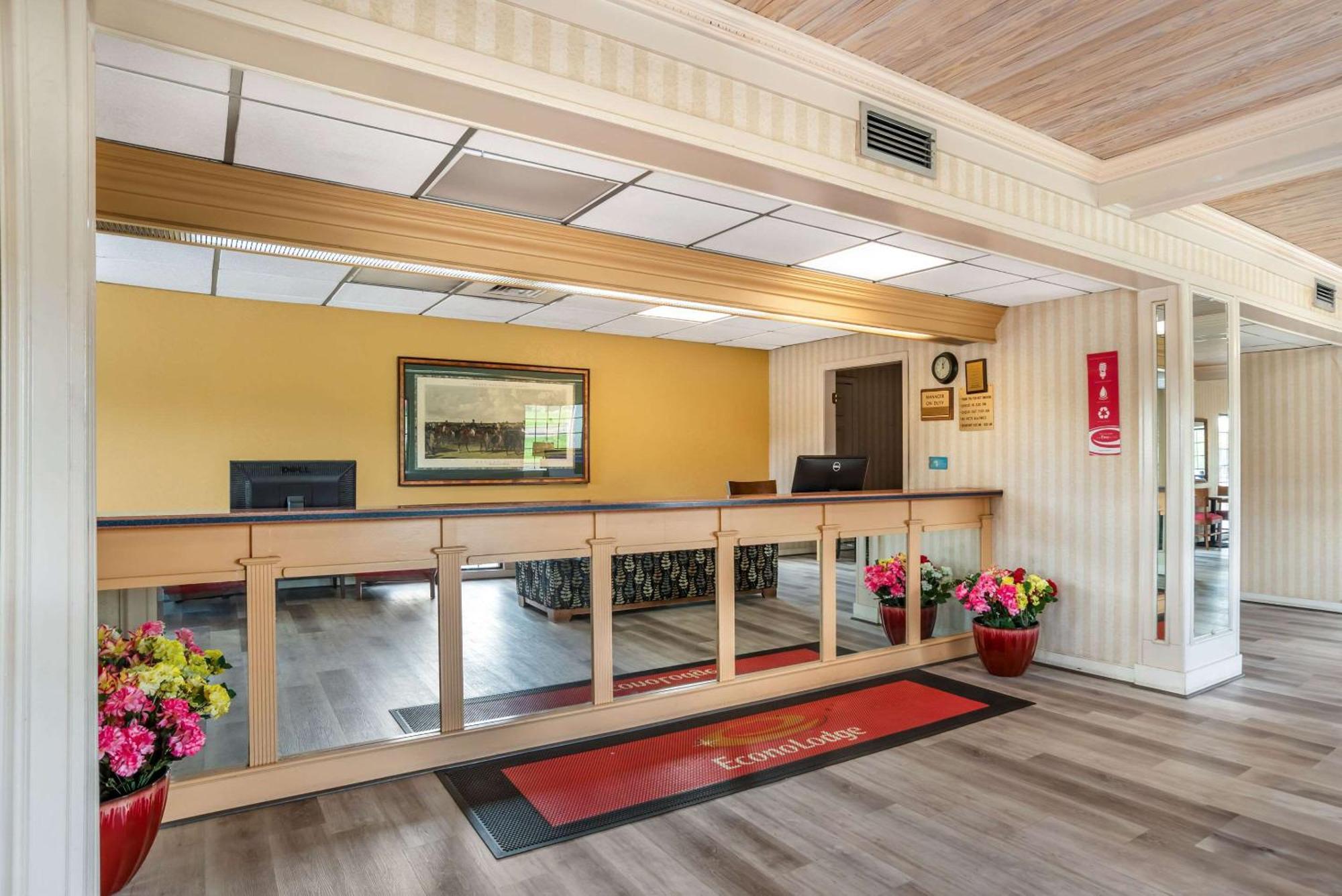 Econo Lodge Inn & Suites Philadelphia Eksteriør billede