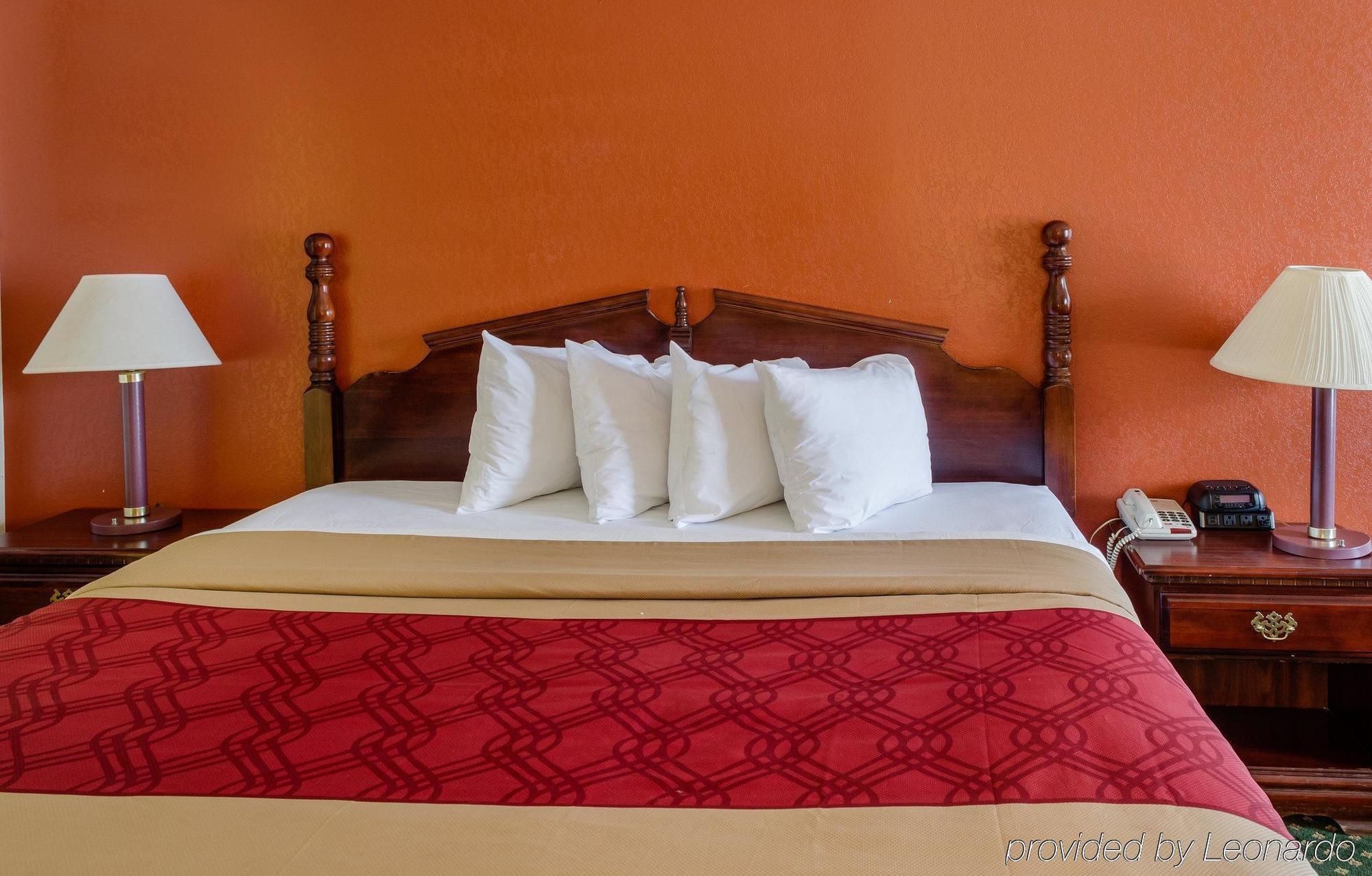 Econo Lodge Inn & Suites Philadelphia Eksteriør billede