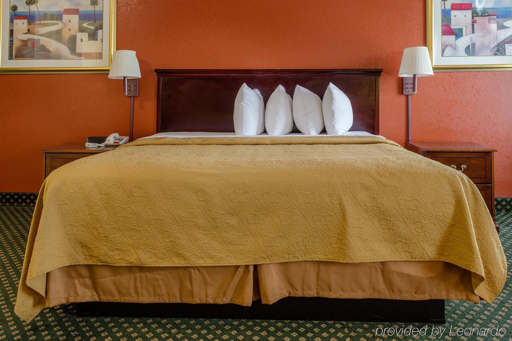 Econo Lodge Inn & Suites Philadelphia Eksteriør billede