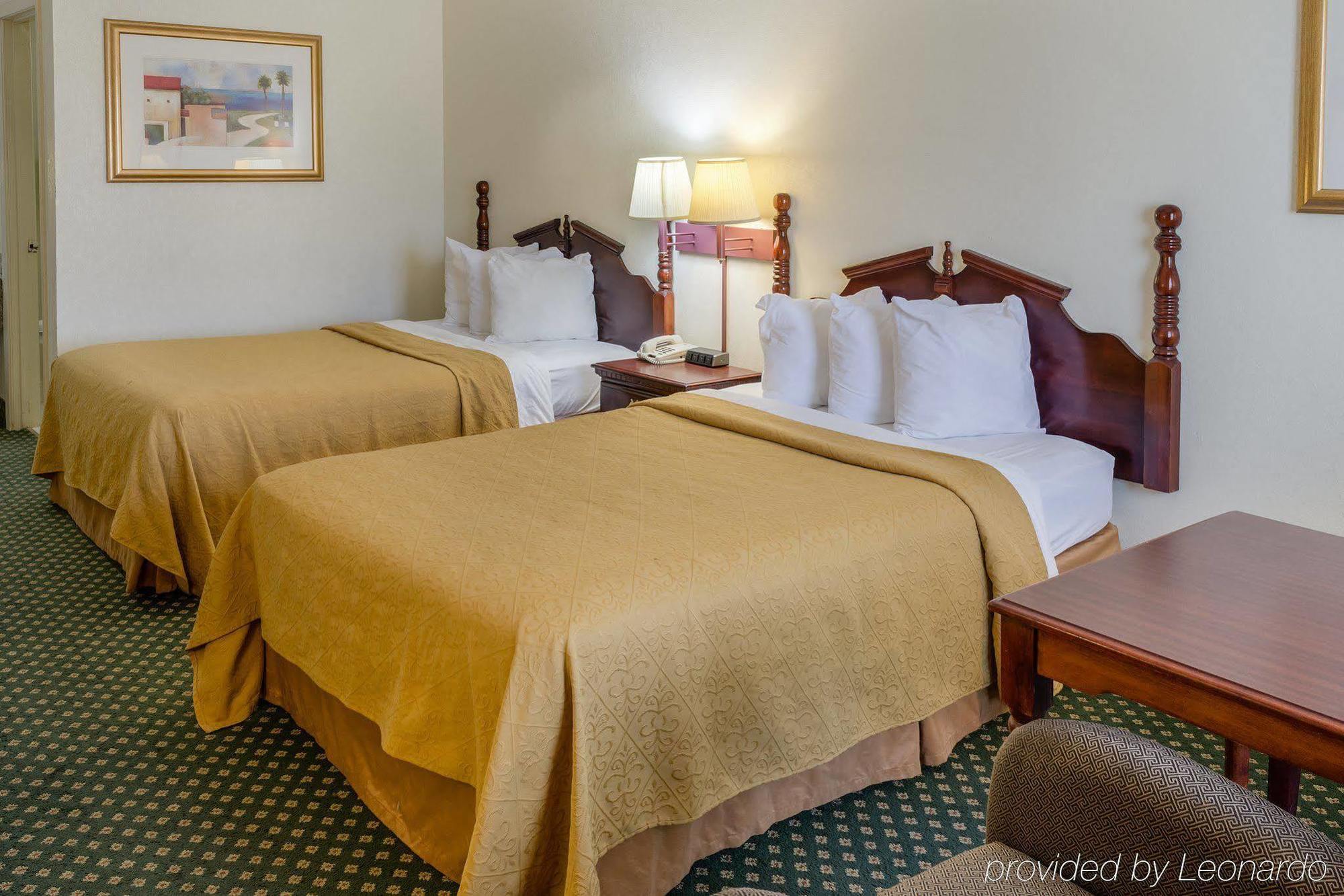 Econo Lodge Inn & Suites Philadelphia Eksteriør billede