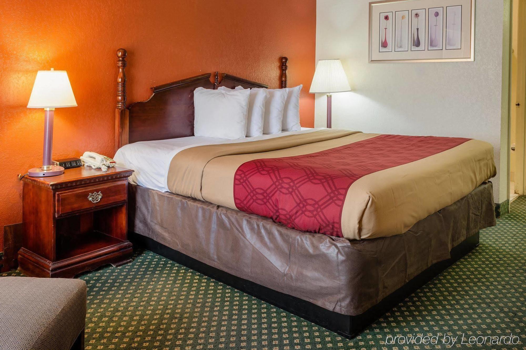 Econo Lodge Inn & Suites Philadelphia Eksteriør billede