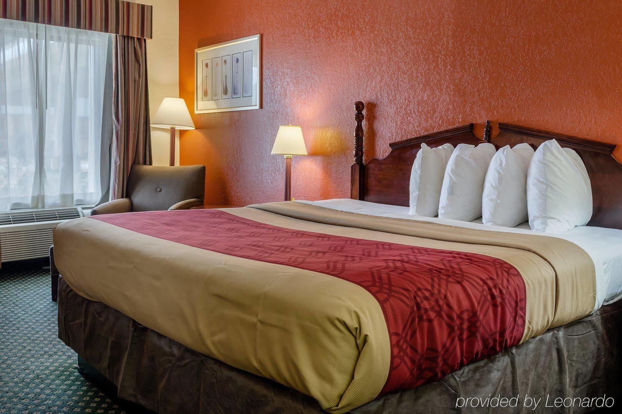 Econo Lodge Inn & Suites Philadelphia Eksteriør billede